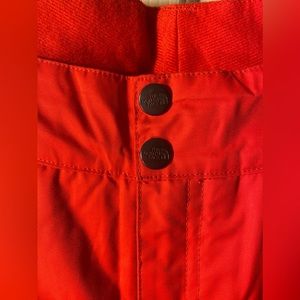 Women’s SHORT MEDIUM North Face snow pants